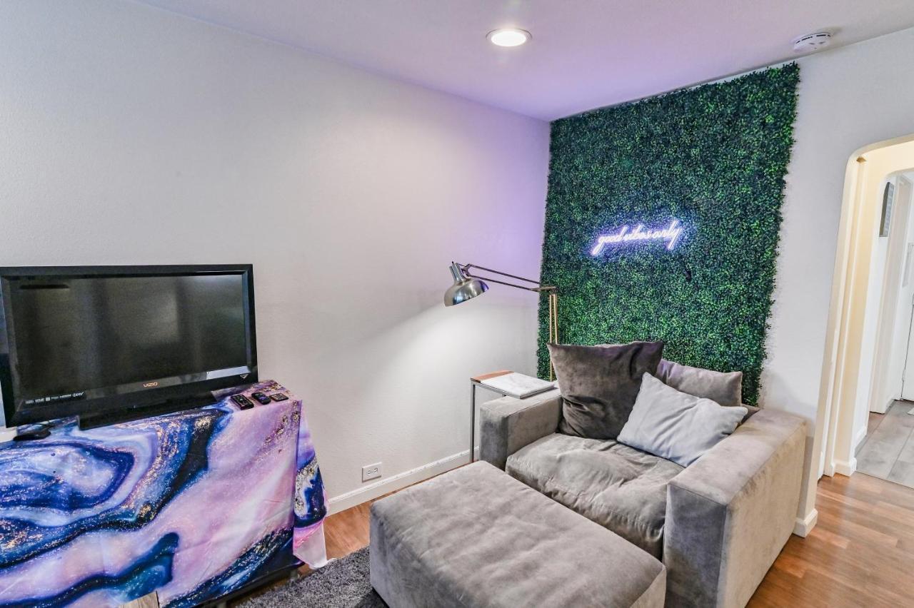 Cozy 2 Bdrm Apt - Easy Access Free Parking - Ac Unit Leilighet Tacoma Eksteriør bilde
